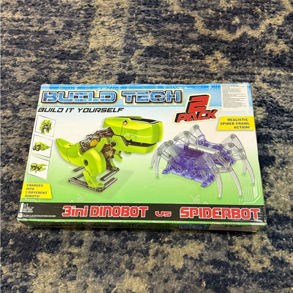 Green and Purple Dinosaur Action Figures Playset